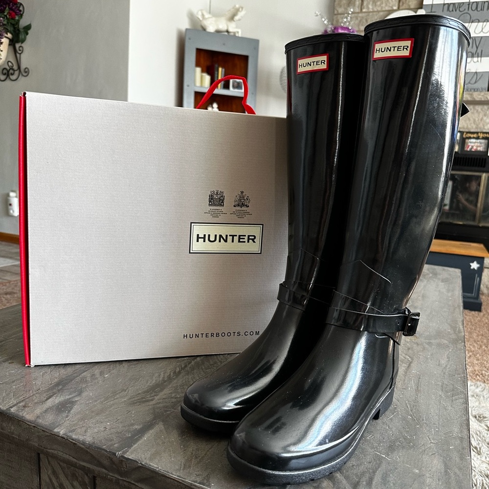 Hunter women’s boots size 10